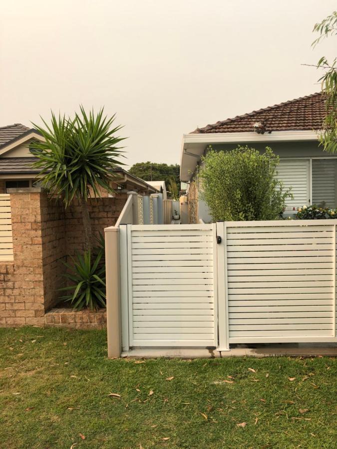 Отель Agapi On Cambridge Umina Beach Экстерьер фото